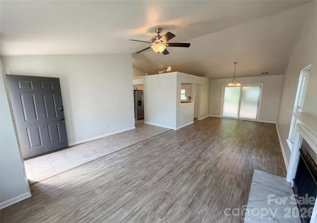 4th image of 2324 Valleyview Dr, Charlotte, NC 28215 | MLS# 4366988