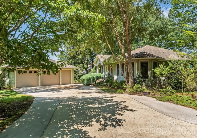 1st image of 27 Magnolia Dr, Nebo, NC 28761 | MLS# 4367003