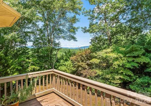 Photo 4 of Single family home for sale at 27 Magnolia Dr, Nebo, NC 28761 | MLS# 4367003 | Listing updated on 2026-09-19