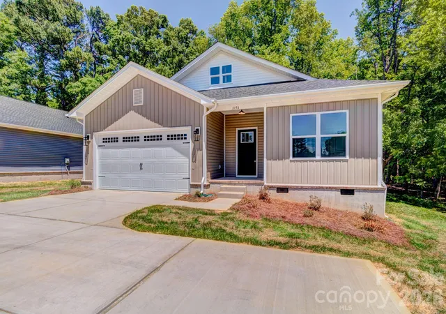 Photo 2 of Single family home for sale at 315a S Pink St, Cherryville, NC 28021 | MLS# 4367051 | Listing updated on 2026-09-20