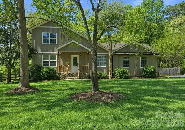 Homes for sale in Denver, NC | 2036 Hickory Hills Dr, Denver, NC 28037 | MLS# 4367061