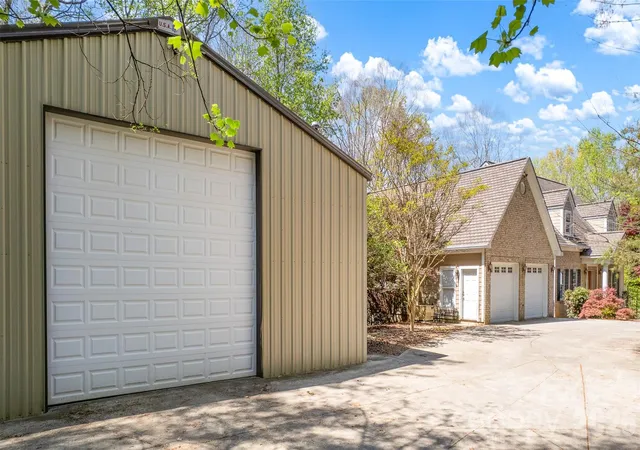 Photo 3 of Single family home for sale at 464 Laurel Cvs Rd, Statesville, NC 28677 | MLS# 4367062 | Listing updated on 2026-10-09
