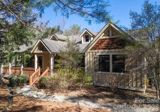 Photo 1 of Single family home for sale at 98 Ml Pond Dr, Tuckasegee, NC 28783 | MLS# 4367115 | Listing updated on 2026-07-23