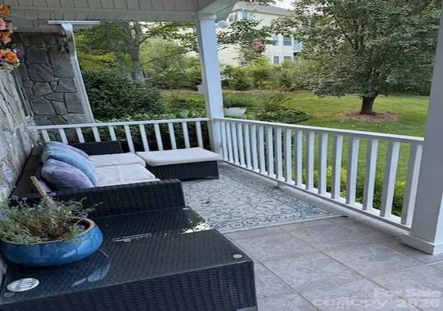 Photo 4 of Single family home for sale at 9 Double Eagle Dr, Weaverville, NC 28787 | MLS# 4367152 | Listing updated on 2026-08-10