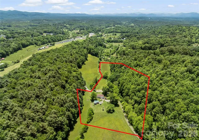 Photo 25 of Single family home for sale at 514 Roy Forrester Rd, Mars Hill, NC 28754 | MLS# 4367162 | Listing updated on 2026-08-17