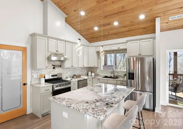 4th image of 162 Preserve Ct, Hendersonville, NC 28791 | MLS# 4367216