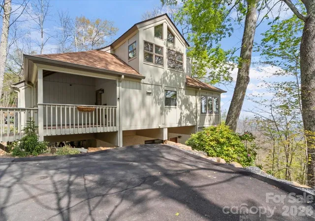 Photo 3 of Single family home for sale at 49 Slickrock Ridge Way S, Burnsville, NC 28714 | MLS# 4367218 | Listing updated on 2026-08-10