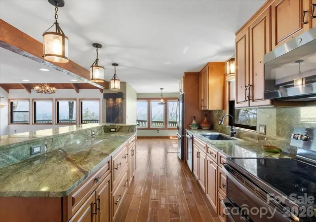 Photo 5 of Single family home for sale at 49 Slickrock Ridge Way S, Burnsville, NC 28714 | MLS# 4367218 | Listing updated on 2026-08-10