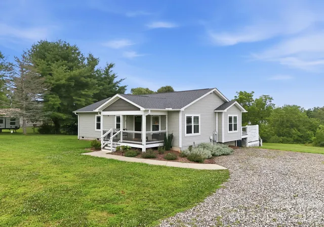 Homes for sale in Leicester, NC | 1781 Bear Creek Rd, Leicester, NC 28748 | MLS# 4367233