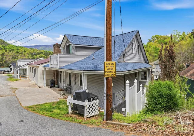 5th image of 102 Havnaers Pt, Lake Lure, NC 28746 | MLS# 4367288