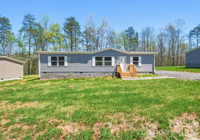 Homes for sale in Old Fort, NC | 127 Peaceful Hill Dr, Old Fort, NC 28762 | MLS# 4367303