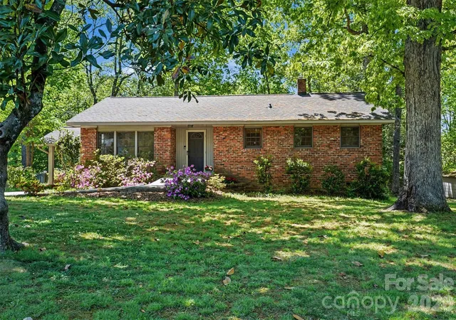 2nd image of 804 Phillips St, Shelby, NC 28150 | MLS# 4367322