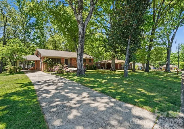 Photo 3 of Single family home for sale at 804 Phillips St, Shelby, NC 28150 | MLS# 4367322 | Listing updated on 2026-09-24