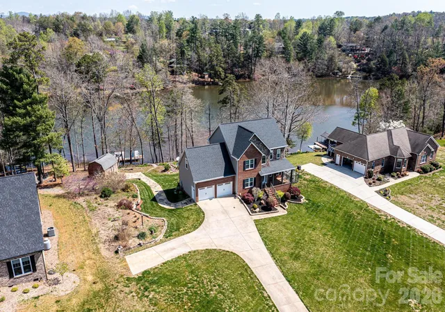 Photo 2 of Single family home for sale at 4726 Crystal Fls Ave, Hickory, NC 28601 | MLS# 4367330 | Listing updated on 2026-10-04