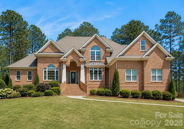 Photo 2 of Single family home for sale at 137 Northington Woods Dr, Mooresville, NC 28117 | MLS# 4367373 | Listing updated on 2026-09-07