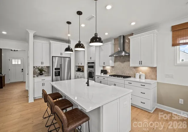 image of 1016 Wt Ferguson Dr, Matthews, NC 28104 | MLS# 4367374