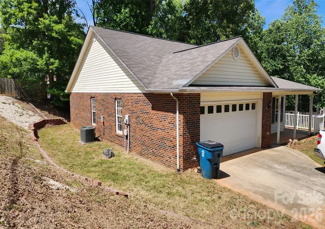 2nd image of 200 Park Pl, Morganton, NC 28655 | MLS# 4367466