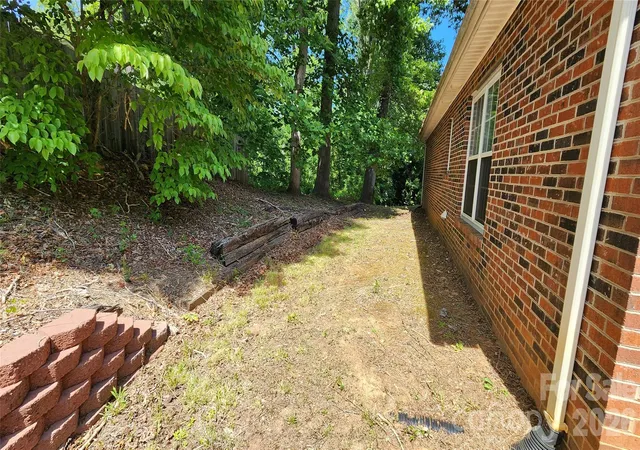 Photo 3 of Sale Pending at 200 Park Pl, Morganton, NC 28655 | MLS# 4367466 | Listing updated on 2026-08-31