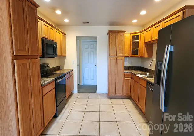 Photo 3 of Sale Pending at 200 Park Pl, Morganton, NC 28655 | MLS# 4367466 | Listing updated on 2026-08-31