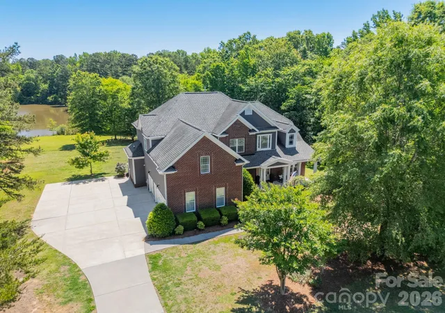 Photo 2 of Single family home for sale at 188 Carolina Xing Dr, York, SC 29745 | MLS# 4367522 | Listing updated on 2026-09-30