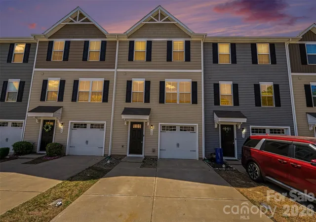 Photo 2 of Townhouse for sale at 904 Taybyn Rd, Fort Mill, SC 29715 | MLS# 4367547 | Listing updated on 2026-09-16