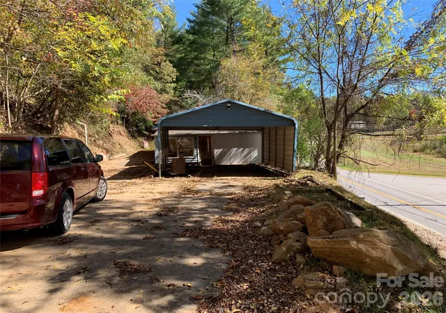Homes for sale in Swannanoa, NC | 465 Bee Tree Rd, Swannanoa, NC 28778 | MLS# 4367648
