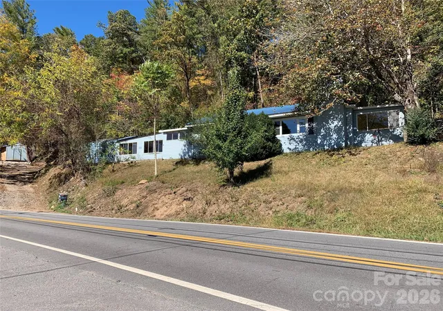 Homes for sale in Swannanoa, NC | 465 Bee Tree Rd, Swannanoa, NC 28778 | MLS# 4367648