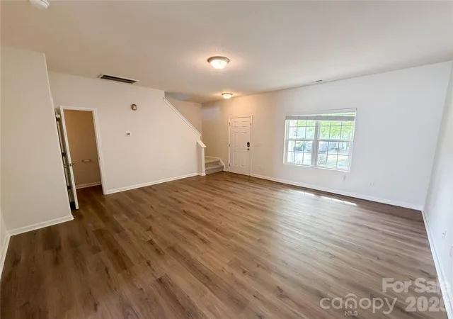 3rd image of 8321 Candlenut Ln, Charlotte, NC 28215 | MLS# 4367715