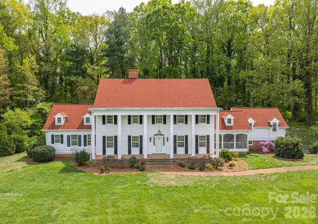Photo 2 of Single family home for sale at 1233 General Hoke Dr, Lincolnton, NC 28092 | MLS# 4367723 | Listing updated on 2026-09-30