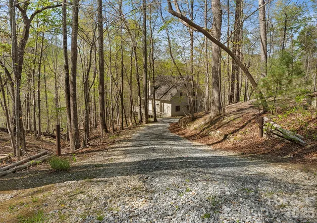 Homes for sale in Saluda, NC | 43 Hungryneck Hollow Ln, Saluda, NC 28773 | MLS# 4367742