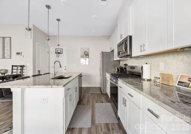 3rd image of 1135 Harland St, Charlotte, NC 28216 | MLS# 4367795