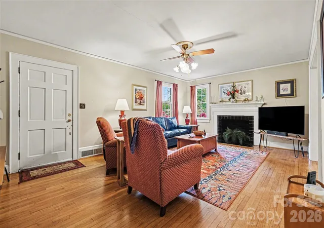 Photo 4 of Single family home for sale at 720 W Sumter St, Shelby, NC 28150 | MLS# 4367806 | Listing updated on 2026-10-03
