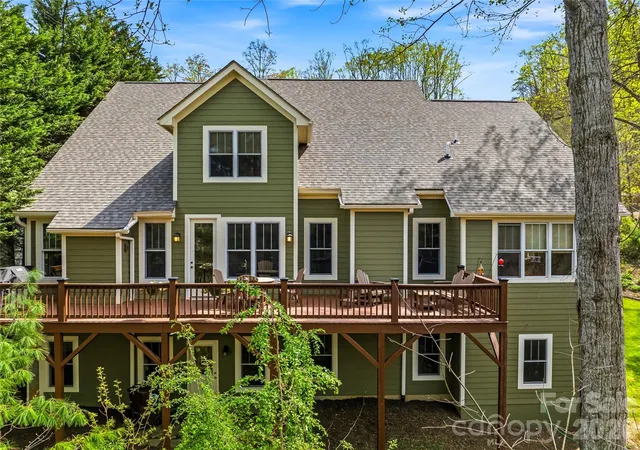 Photo 2 of Single family home for sale at 61 Village Pointe Ln, Asheville, NC 28803 | MLS# 4367840 | Listing updated on 2026-07-15