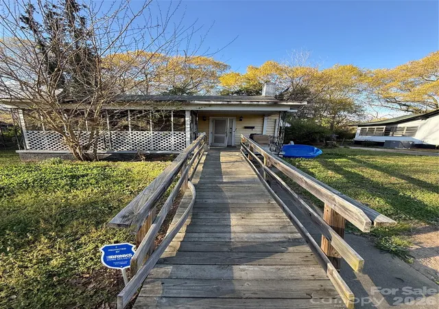 Photo 3 of Single family home for sale at 7 Bolt Dr, Shelby, NC 28150 | MLS# 4367889 | Listing updated on 2026-05-13