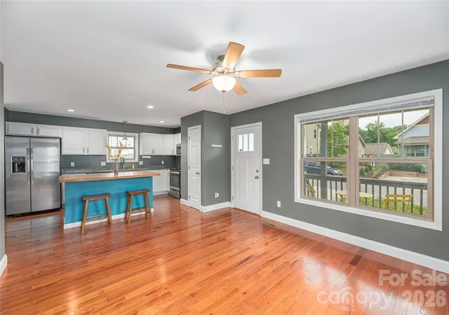Photo 1 of Single family home for sale at 5 Declan Dr, Weaverville, NC 28787 | MLS# 4367979 | Listing updated on 2026-09-16