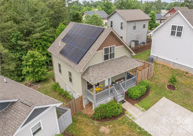 Photo 3 of Single family home for sale at 5 Declan Dr, Weaverville, NC 28787 | MLS# 4367979 | Listing updated on 2026-10-09