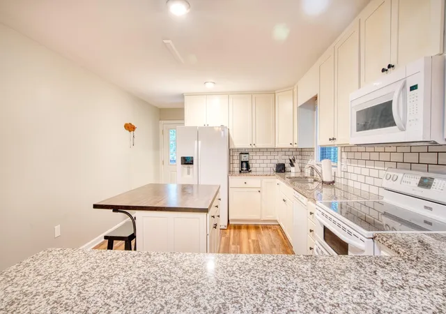 Photo 5 of Single family home for sale at 46 Wahuhu Ct, Brevard, NC 28712 | MLS# 4368025 | Listing updated on 2026-08-01