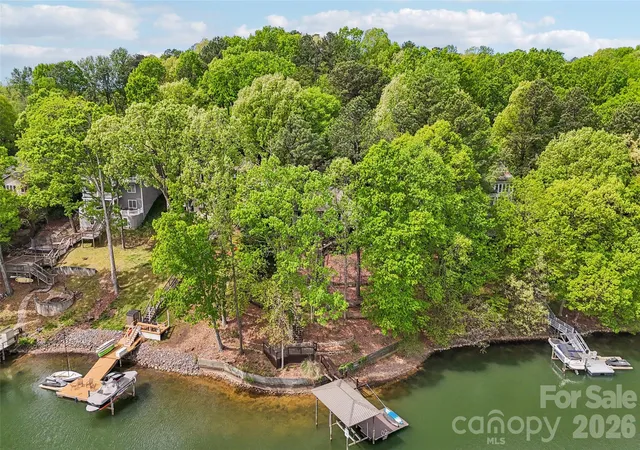 Single family home for sale at 16118 Tana Tea Cir, Fort Mill, SC 29708 | MLS# 4368051