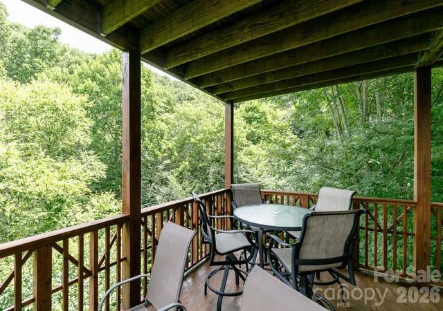 2nd image of 222 Creekside Wy, Burnsville, NC 28714
