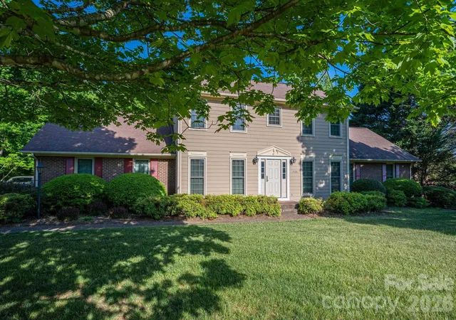 Photo 3 of Single family home for sale at 1520 Stableview Dr, Gastonia, NC 28056 | MLS# 4368083 | Listing updated on 2026-08-21