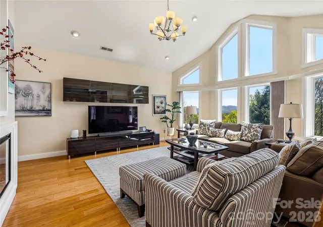Photo 4 of Single family home for sale at 24 Sunnie Rae Ln, Candler, NC 28715 | MLS# 4368126 | Listing updated on 2026-09-26