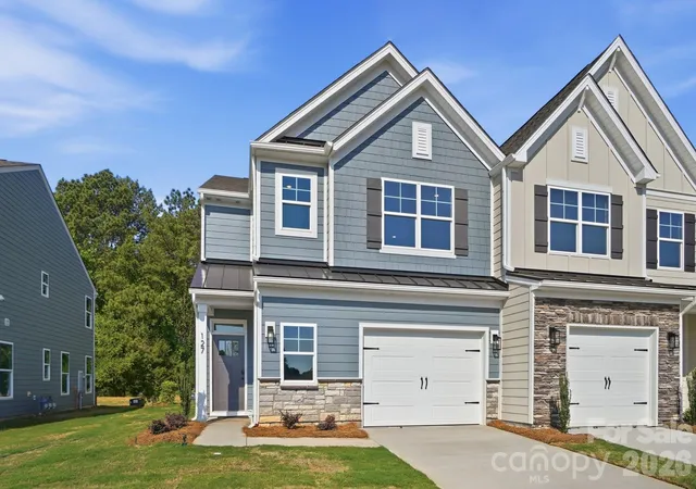 Photo 1 of Sale Pending at 127 Viburnum Rd, Waxhaw, NC 28173 | MLS# 4368132 | Listing updated on 2026-09-28