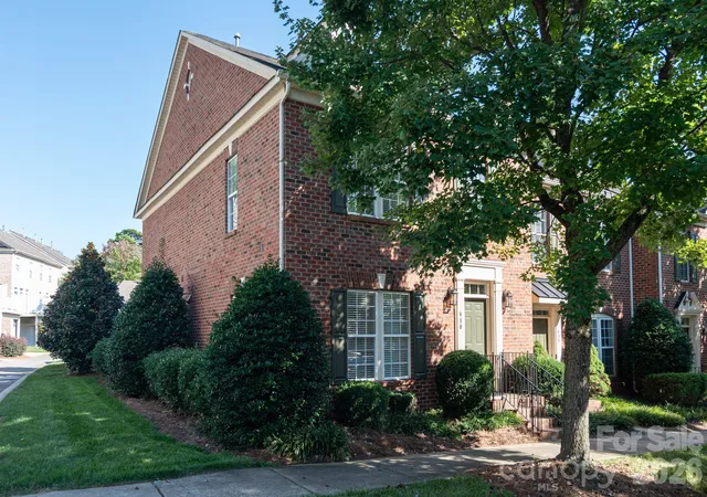 Townhouse for sale at 438 Magnolia St, Davidson, NC 28036 | MLS# 4368147