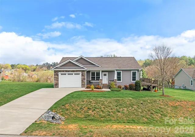 Homes for sale in Etowah, NC | 223 River Breeze Ln, Etowah, NC 28729 | MLS# 4368154