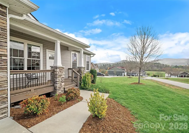 Homes for sale in Etowah, NC | 223 River Breeze Ln, Etowah, NC 28729 | MLS# 4368154