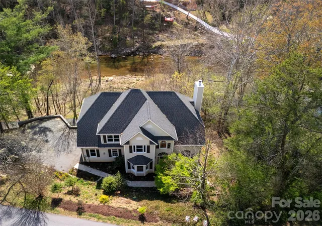 2nd image of 39 Eastmoor Dr, Asheville, NC 28805 | MLS# 4368159