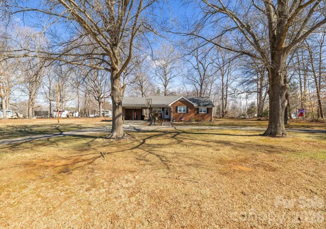 2nd image of 5513 Nc Hwy 700 Hwy, Eden, NC 27288 | MLS# 4368338