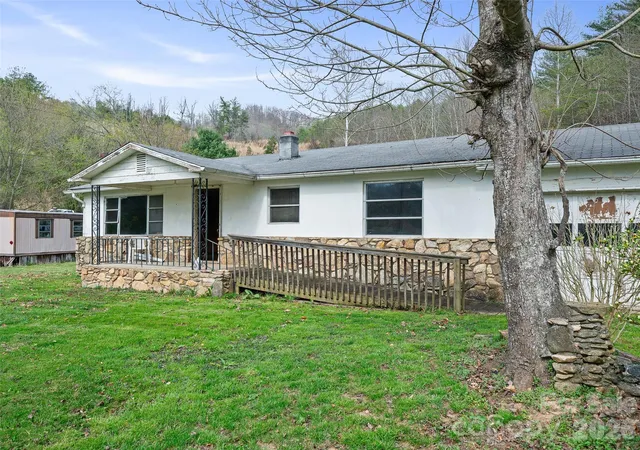 Homes for sale in Marshall, NC | 2432 Grapevine Rd, Marshall, NC 28753 | MLS# 4368389