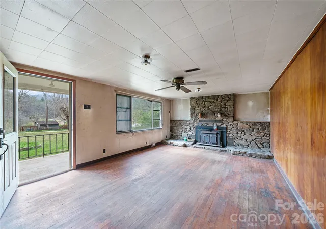 Homes for sale in Marshall, NC | 2432 Grapevine Rd, Marshall, NC 28753 | MLS# 4368389