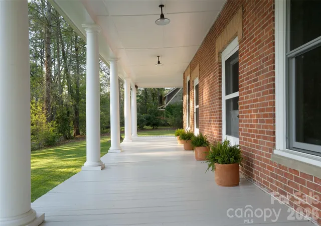 Photo 3 of Single family home for sale at 600 E Main St, Brevard, NC 28712 | MLS# 4368394 | Listing updated on 2026-08-28